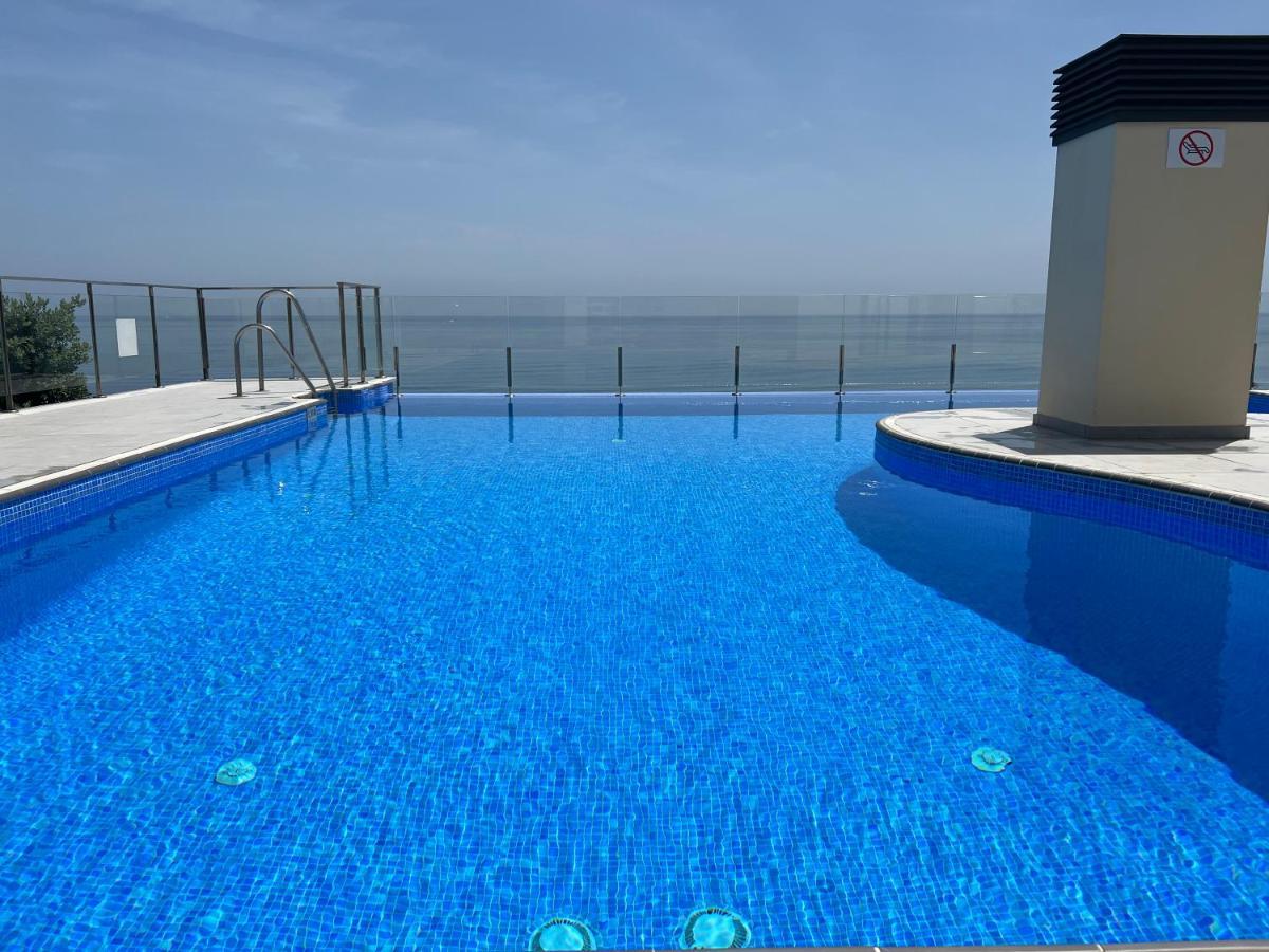 Breathtaking Sea View Apartment เอสเตโปนา ภายนอก รูปภาพ