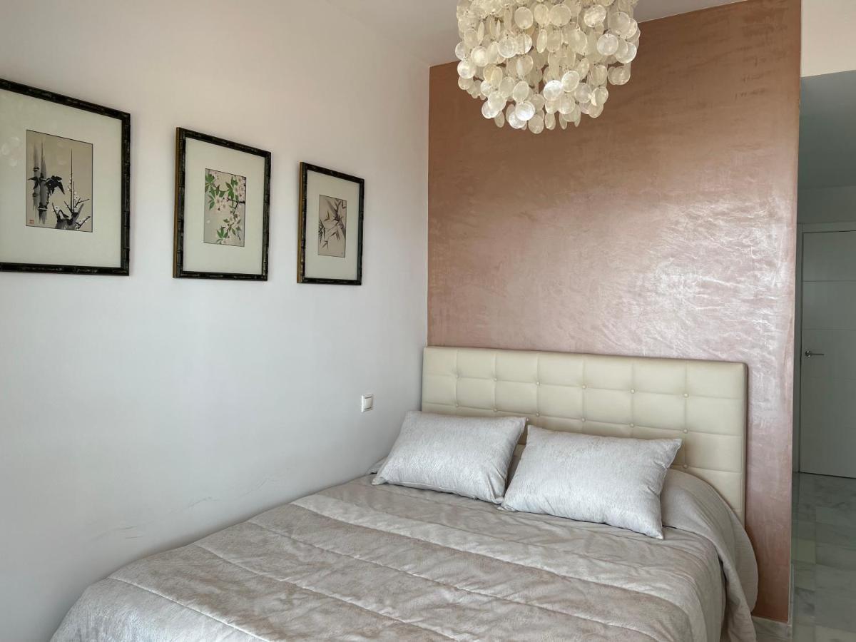 Breathtaking Sea View Apartment เอสเตโปนา ภายนอก รูปภาพ