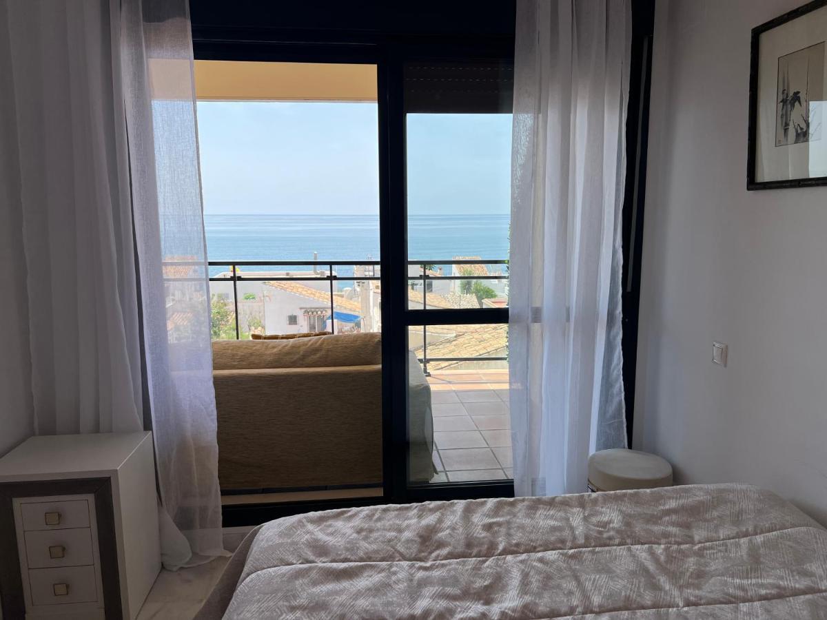 Breathtaking Sea View Apartment เอสเตโปนา ภายนอก รูปภาพ
