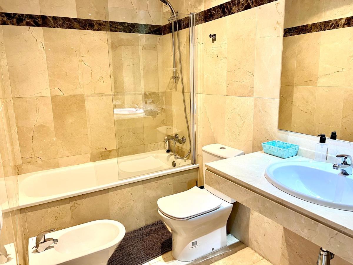 Breathtaking Sea View Apartment เอสเตโปนา ภายนอก รูปภาพ