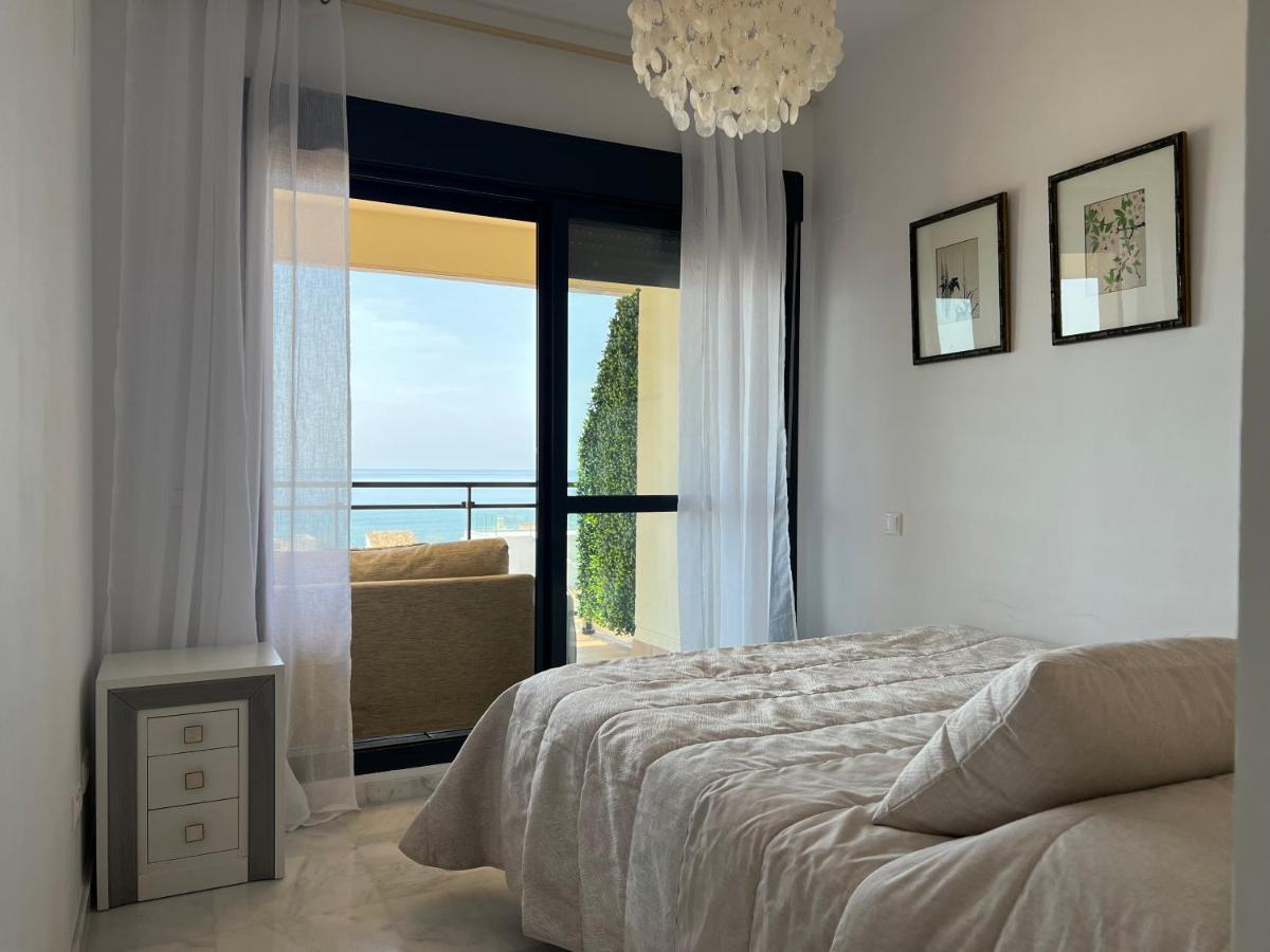 Breathtaking Sea View Apartment เอสเตโปนา ภายนอก รูปภาพ