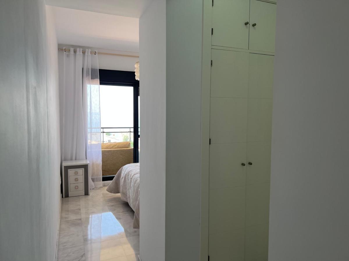 Breathtaking Sea View Apartment เอสเตโปนา ภายนอก รูปภาพ
